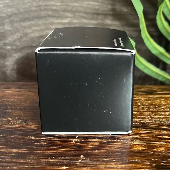 Revision Skincare Black Mask Purifying Facial Treatment-1.7 oz. New, Sealed Box - Picture 8 of 10